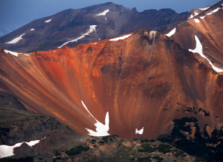 Illustration for article titled These Rainbow Mountains Are China's Secret Geological Wonder